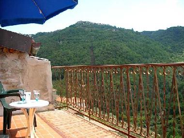 Ferienhaus in Apricale (Imperia) oder Ferienwohnung oder Ferienhaus