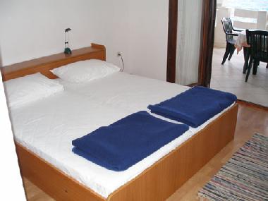 Schlafzimmer mit Terrasse