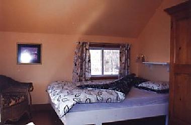 Grosses Dreierzimmer oben mit Doppelbett und Einzelbett