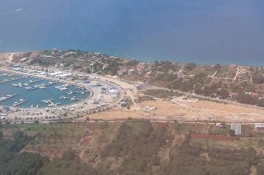 Luftbild �ber Marina Yacht Club und unseren Strand