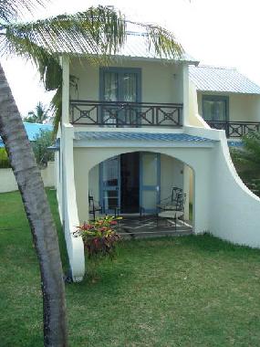 Die Villen verf�gen �ber 2 Schlafzimmer, Balkon und Terrasse.
