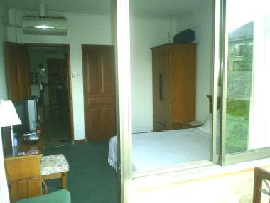 Das Schlafzimmer vom Balkon aus gesehen