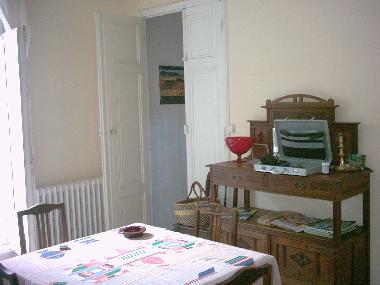 K�cheneingang vom Flur- gegen�ber das Wohnzimmer