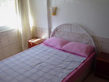 1.Schlafzimmer mit 1 Doppelbett, 2.Schlafz. mit 2 Einzelbetten