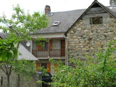 Pension in Gerde (Hautes-Pyr�n�es) oder Ferienwohnung oder Ferienhaus