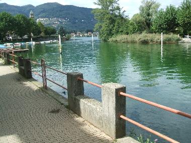 Fu�weg am See von Lavena nach Ponte Tresa 