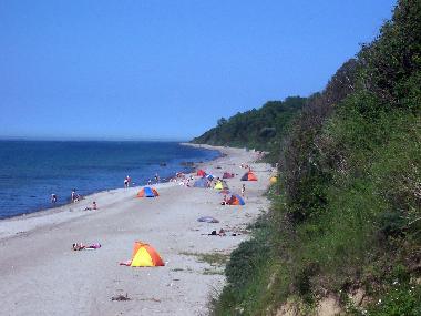 Strand ca. 200m entfernt