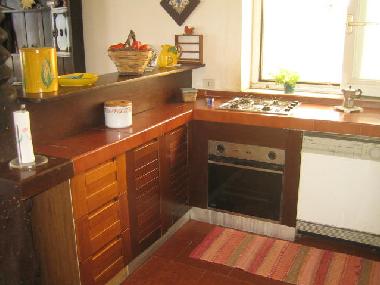 K�che mit Geschirrsp�ler, Ofen, Gasherd, K�hlschrank
