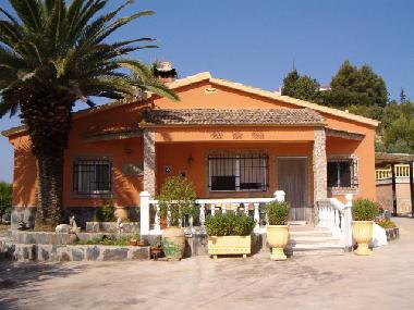 Chalet in CHIVA (Valencia / Val�ncia) oder Ferienwohnung oder Ferienhaus