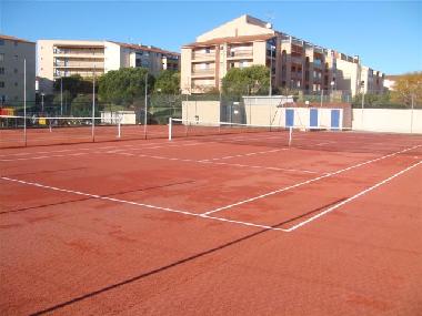4 Tennispl�tze kostenlos zur Mitbenutzung