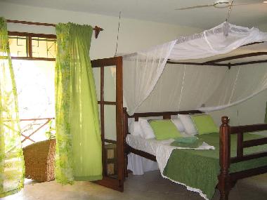 Die gr�hne Zimmer mit privaten Balkon.