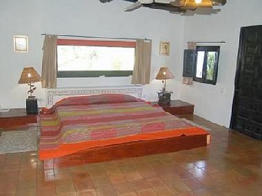 Schloss / Burg in San Antonio (Ibiza) oder Ferienwohnung oder Ferienhaus