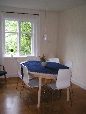 Das Esszimmer neben der K�che.