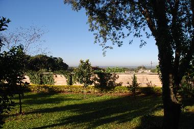 Garten mit Blick auf Fluss und Argentinien