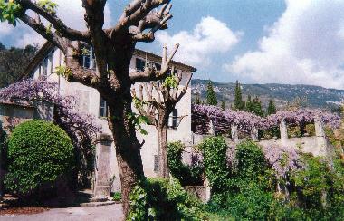 Landschl�sschen mit Terrasse