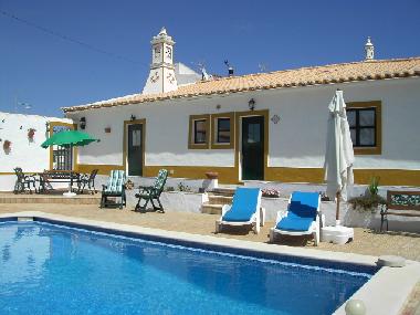 Ferienhaus in Porches-Lagoa (Algarve) oder Ferienwohnung oder Ferienhaus