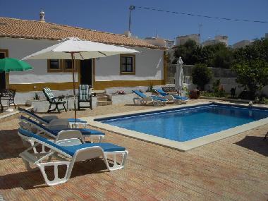 Ferienhaus in Porches-Lagoa (Algarve) oder Ferienwohnung oder Ferienhaus