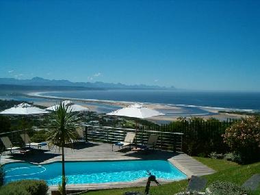 LA VISTA - Plettenberg Bay Ferienhaus mit Pool und Meerblick