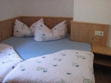 Schlafzimmer Nr. 2 mit 1,4 m breitem Bett
