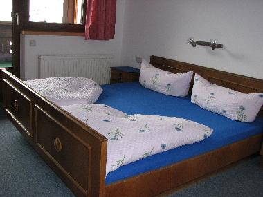 Schlafzimmer Nr. 3 mit Zugang zum Balkon