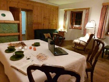 Stube mit Kachelofen - gratis W-LAN