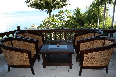 Villa in MANADO (Sulawesi Utara) oder Ferienwohnung oder Ferienhaus