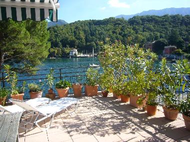 Blick �ber die Terrasse auf den 