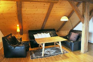 Gem�tliche Echtledersitzgarnitur im Wohnzimmer