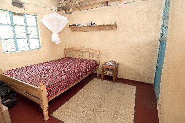 Bequeme Betten mit Mosquitonetzen und zweckm�ssig eingerichtete Zimmer.