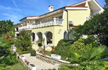 Villa in Kostrena (Primorsko-Goranska) oder Ferienwohnung oder Ferienhaus