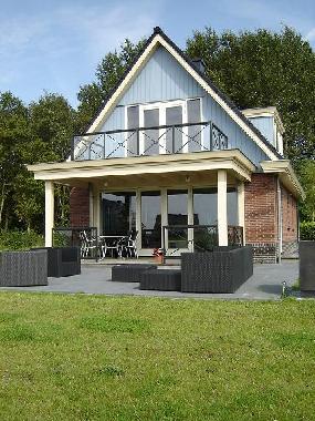Villa in Kollumerpomp (Friesland) oder Ferienwohnung oder Ferienhaus