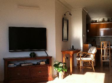 LCD Flatscreen TV mit Kabelanschluss