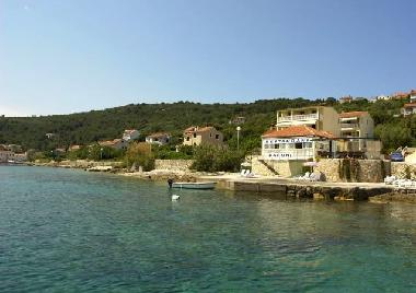 Strandsteg, Restaurant, Strandhaus Baroni, rechts Sth Vivien