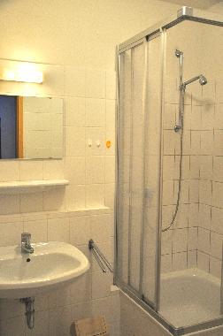 Duschbad wird komplett erneuert im Jan. 2014