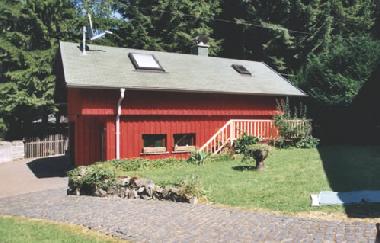 Kleineres Haus mit Dachstudio