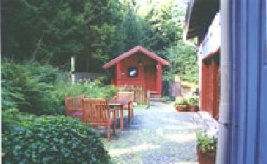 Terasse mit Kinderhaus