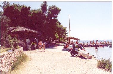 Bade Bucht Cigrada. 500 m.