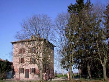 Torre Del Fondo agriturismo: holidays apartments. LOW PRICE