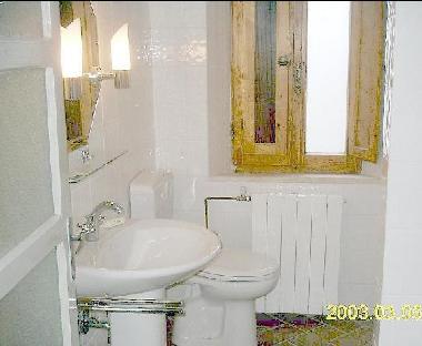 OG BADEZIMMER mit BIDET/TOILETTE