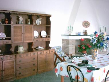 Wohn-/Essraum mit Kamin