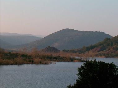 in einer Viertelstunde sind sie am Lac du Salgou, ein Paradies f�r Natur-und Wassersportliebhaber. W