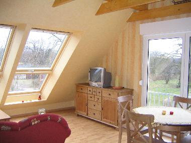 Wohnzimmer der Dachgeschosswohnung