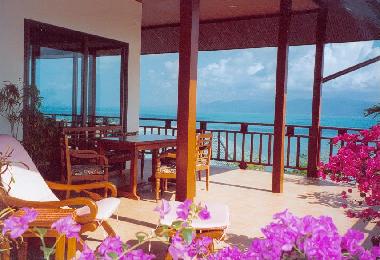 Ostterrasse ebenfalls komfortabel moebliert.