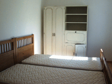 Schlafzimmer 1 (2 Personen)