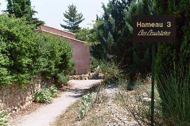 Bastidon Fleuri mit Zugangsweg