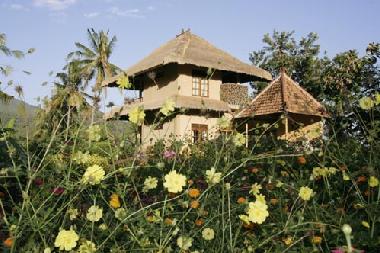 Aussenansicht Villa Manuk Batu - das Steinhaus