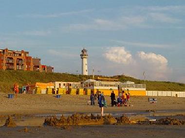 Strand und Leuchtturm