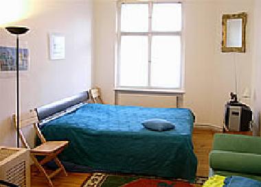 das groe Doppelbett (180x200) mit orthopdischen Matratzen