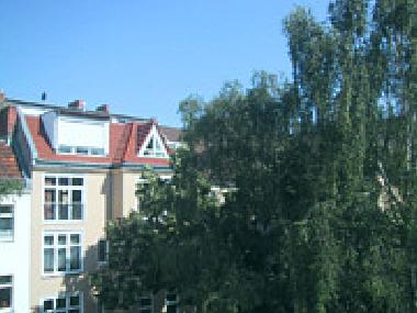 der Blick ins Grne vom Balkon