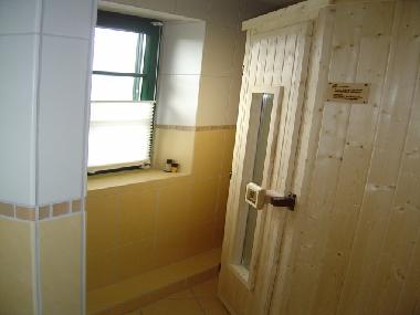 groes Bad mit finnischer Sauna